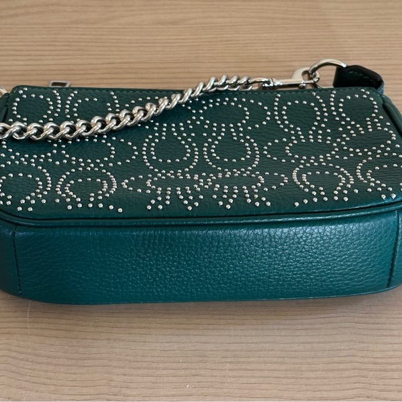 Coach - Picture 16 of 16